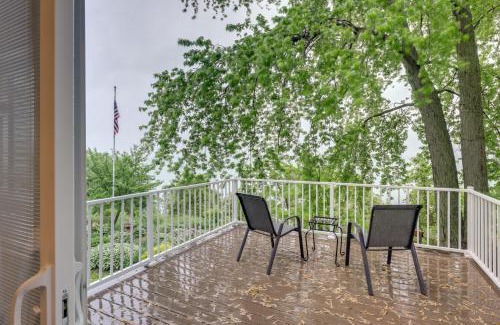 Sheboygan Apartment | Sheboygan Getaway with Deck and On-Site Lake Access!
