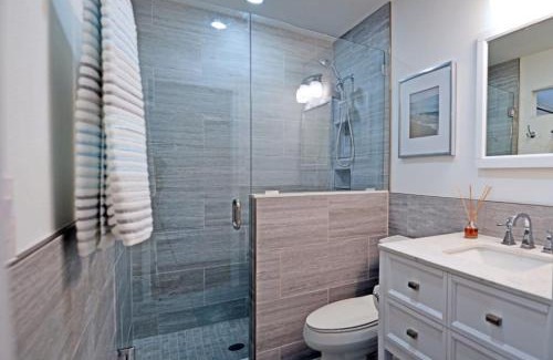Bay Isle House | Shell Beach - The Treehouse 210