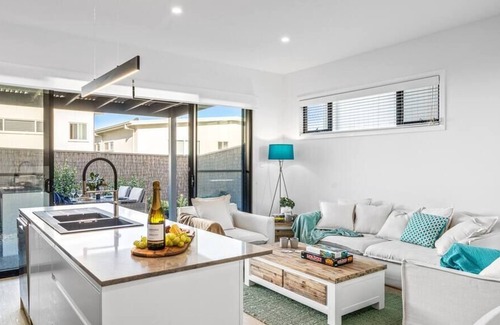 Shell Cove House | Shell Cove Comfort by Links Golf Course & Marina