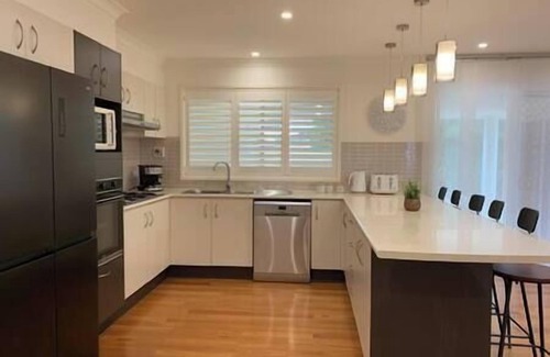 Shell Cove House | Shell Cove Holiday Home - Marina,Beach,Golf,Shops
