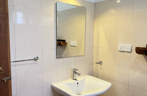 Arugam Bay Hotel | Shell Resort Arugambay