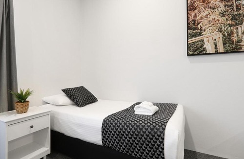 Shellharbour Hotel | Shellharbour Village Motel
