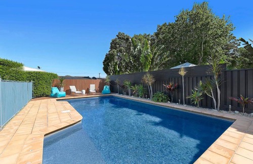 Shelly Beach House | Shelly Beach Family Escape - Pool Beach Golf