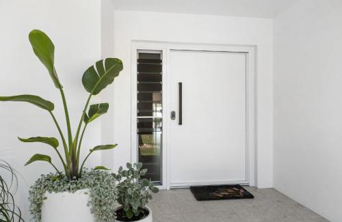 Shelly Beach House | Shelly Beach Family Escape - Pool Beach Golf