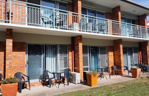 Urangan Hotel | Shelly Beach Motel