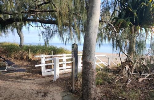 Urangan Hotel | Shelly Beach Motel