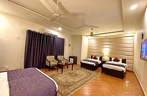 F-8 Sector House | Shelton Guest House