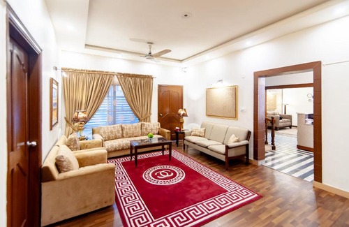 F-8 Sector House | Shelton Guest House