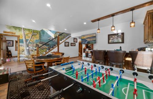 Upper Moonridge House | Shem Shack - Modern, Game Room, Wet Bar, Fire Pit