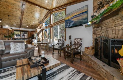 Upper Moonridge House | Shem Shack - Modern, Game Room, Wet Bar, Fire Pit