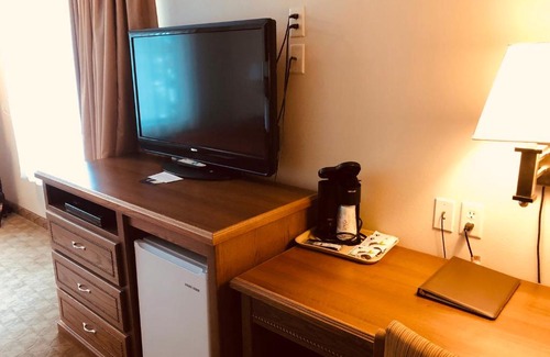 Shenandoah Hotel | Shenandoah Inn & Suites