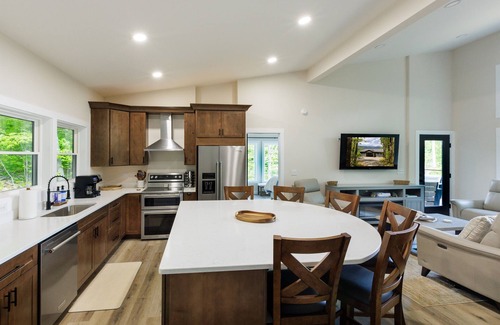 Stanardsville House | Shenandoah Luxury Mountain Stay