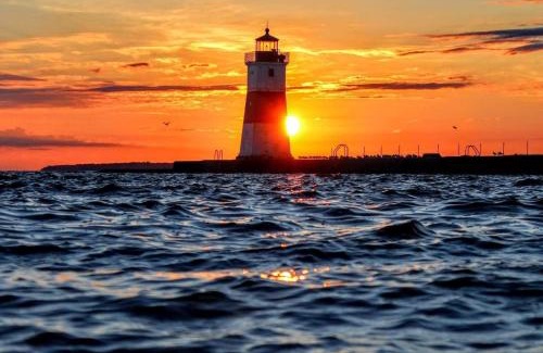 Erie Hotel | Sheraton Erie Bayfront Hotel
