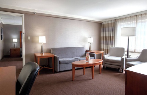 Downtown Niagara Falls Hotel | Sheraton Niagara Falls