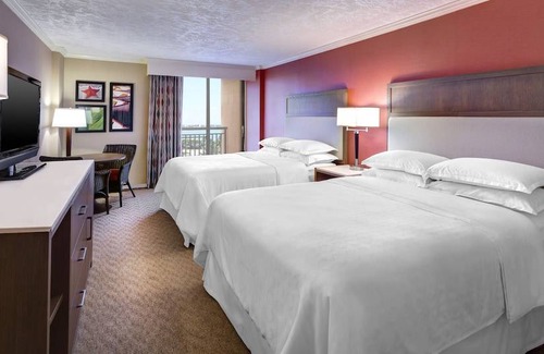 Sand Key Hotel | Sheraton Sand Key Resort