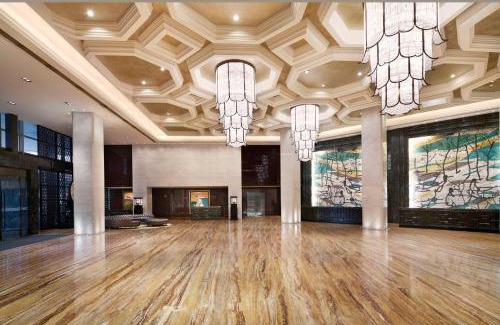 Pudong Hotel | Sheraton Shanghai Waigaoqiao Hotel