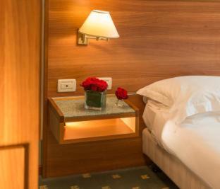 Riale Hotel | SHG Hotel Bologna