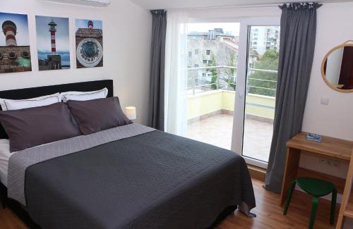 Burgas Center Apartment | Shik & Chic in the Heart of Burgas # 5min from beach # New