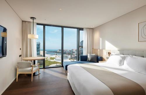 Downtown Hotel | Shilla Stay Plus Iho Tewoo Ocean Front