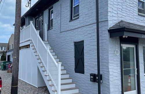 Ship Bottom Apartment | Ship Bottom LBI Apt B- 1 Block from the beach