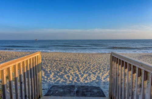 Sneads Ferry Condo | Shipwatch Villa 1212 | Community Pool | Elevator