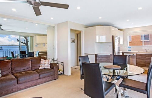 Shoal Bay Apartment | Shoal Bay unit with uninterrupted views of the bay