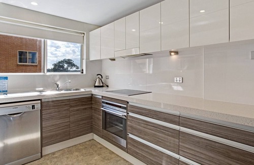 Shoal Bay Apartment | Shoal Bay unit with uninterrupted views of the bay