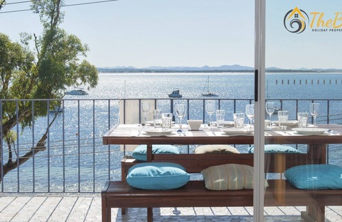 Shoal Bay Apartment | Shoal Towers No.9 - Magnificent Shoal Bay Beach Views