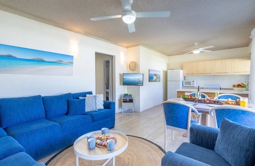 Shoal Bay Apartment | Shoal Towers, unit 1 11 Shoal Bay Road - fantastic unit across the road from beach with Wi-Fi