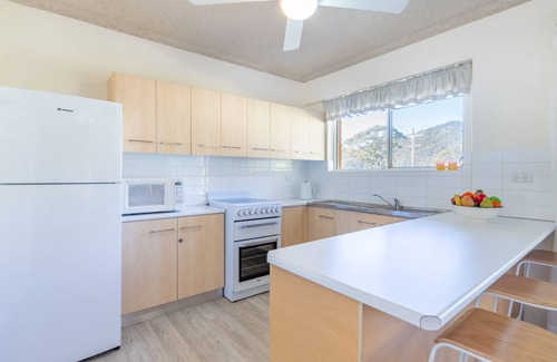Shoal Bay Apartment | Shoal Towers, unit 1 11 Shoal Bay Road - fantastic unit across the road from beach with Wi-Fi
