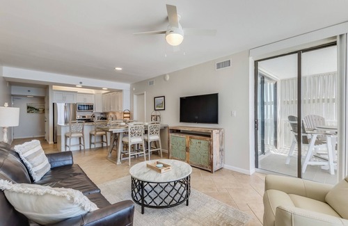Orange Beach Apartment | Shoalwater 805, Beachfront Home Away From Home
