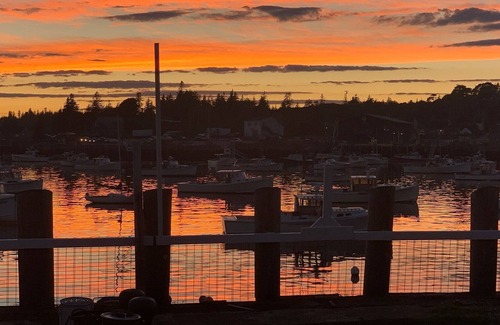 Vinalhaven House | Shore House on the Harbor