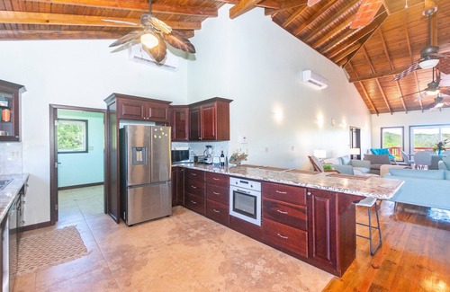 First Bight House | Shore Thing! Unique and spacious 3-bedroom waterfront - Coco View