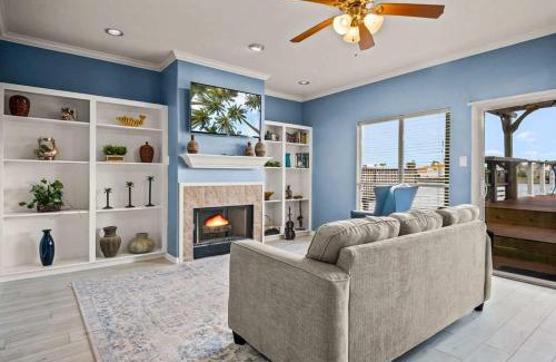 Corpus Christi House | Shore Thing Waterfront Dock Family Fun