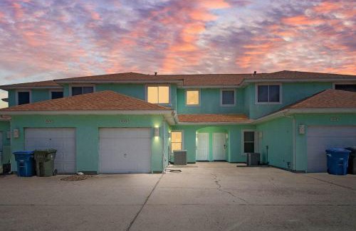 Corpus Christi House | Shore Thing Waterfront Dock Family Fun