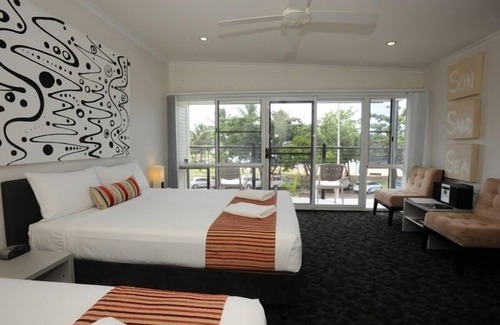 North Ward Hotel | Shoredrive Motel