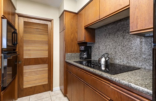 Waikoloa Condo | Shores at Waikoloa 234-Large Condo with Wrap Lanai, Partial Ocean/Golf Views