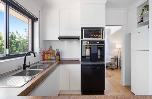 Sellicks Beach House | Shoreside at Sellicks - 3BR, Wifi, Parking