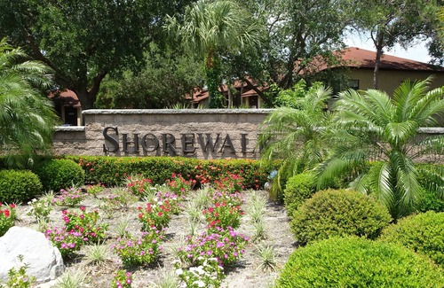 Trailer Estates Condo | Shorewalk Palms Heaven Villa-2 heated hot tubs & pools near IMG/beaches