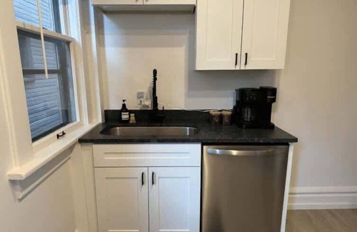 Short North House | Short North – Free Parking- King Bed - Convention