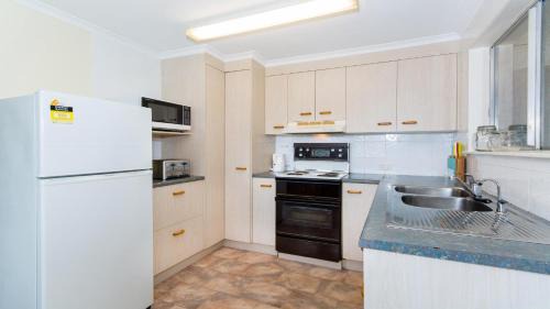 Woorim House | Short Stroll to Surf Beach - North Street, Woorim