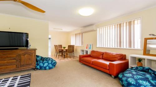 Woorim House | Short Stroll to Surf Beach - North Street, Woorim