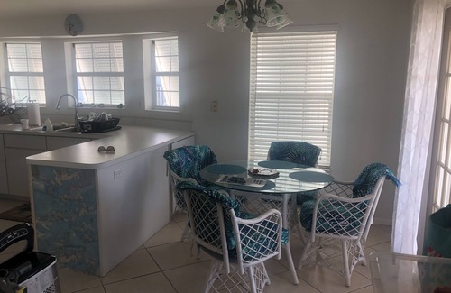 Cutthroat Harbor Estates House | SHORT TERM RENT WITH 10k BOAT LIFTnAvail from 5/1/2025 for 5-6 months