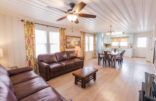 Cherry Grove Beach House | Short walk to Beach- 2 Bedroom/1 Bath Duplex2 (upstairs)w/pool access