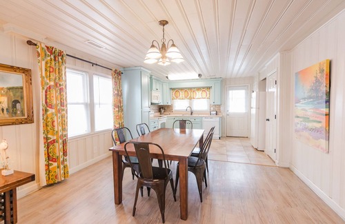 Cherry Grove Beach House | Short walk to Beach- 2 Bedroom/1 Bath Duplex2 (upstairs)w/pool access