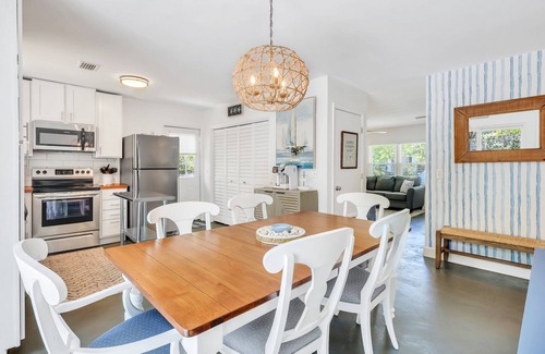 Saint Simons Island House | Short walk to the Beach! Renovated Beach Escape! Private Backyard!