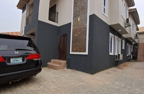 Ibadan Apartment | Shortlet Apartment in okuyole extension off Alao- Akala express .