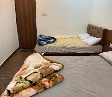 Khatu Hotel | Shree Banke Bihari Place