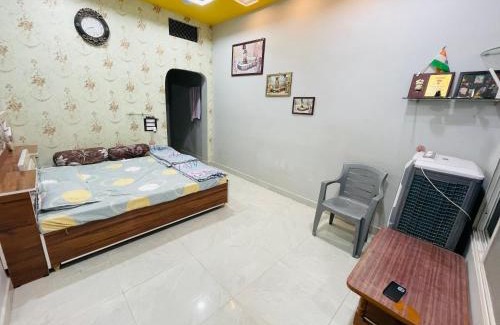 Ujjain House | ShReE ShAyM hOmE sTaY