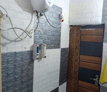Vrindavan Apartment | Shri premanand g niwas Sthan